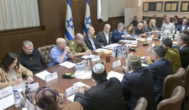 El gabinete de Netanyahu, que votó a favor del acuerdo con Hamás.