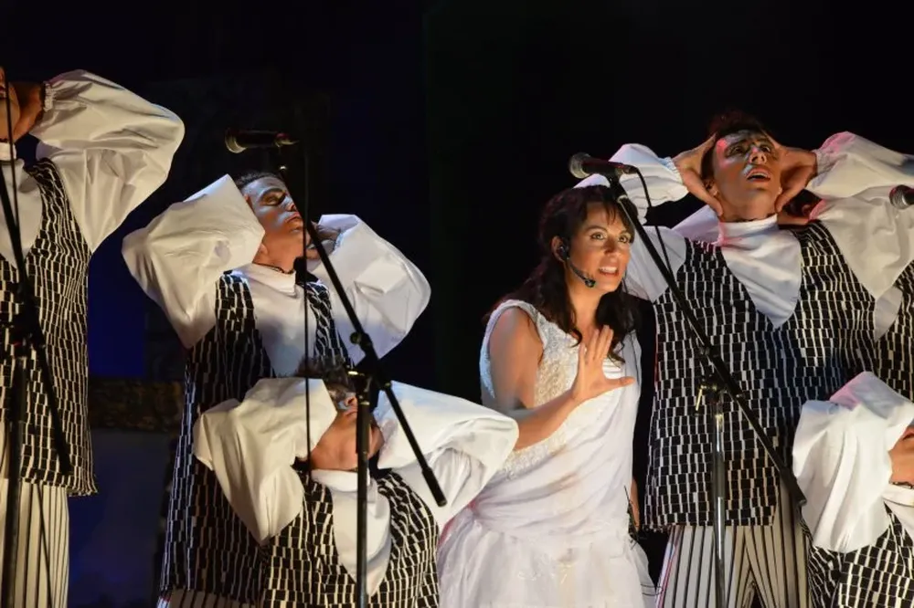 Los parodistas Jacquets en el Teatro de Verano Ramón Collazo.