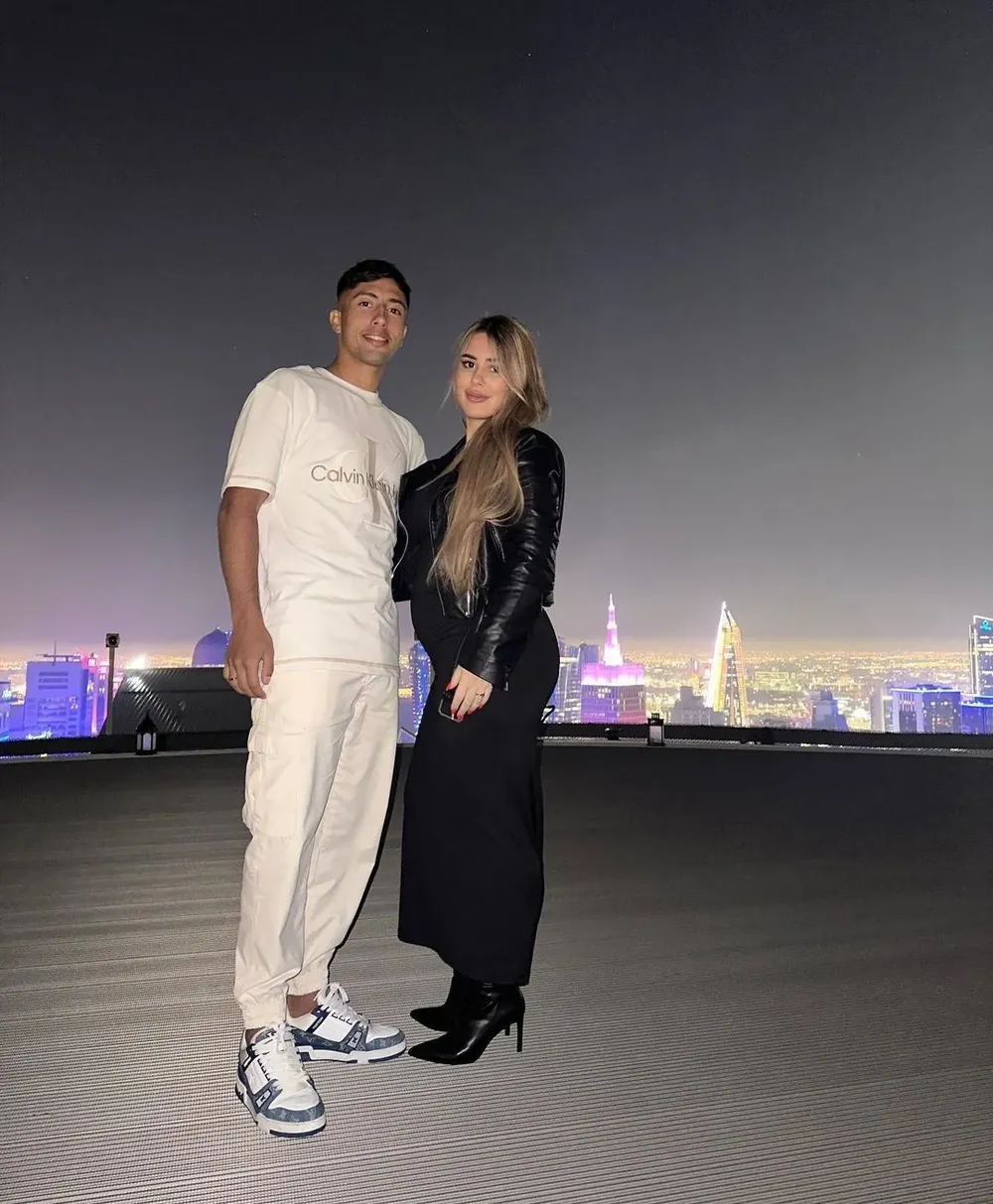 El esperado anuncio de Fabricio Díaz y su novia en una cena romántica