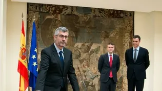 Miguel Ángel Oliver, secretario de Estado de Comunicación, tomando posesión de su cargo en la Moncloa, ante Pedro Sánchez e Iván Redondo