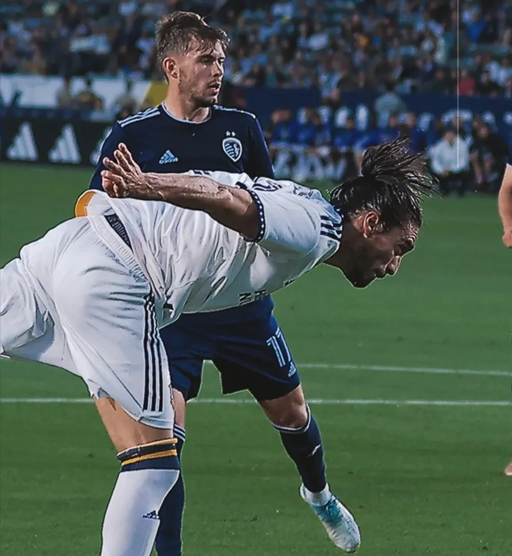 Mirá el gol de cabeza del Pelado Cáceres para Los Ángeles Galaxy: su equipo  tambalea en la MLS