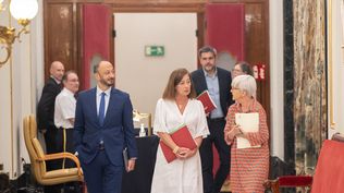 l vicepresidente del Congreso, Alfonso Rodríguez Gómez de Celis; la presidenta del Congreso, Francina Armengol, y la portavoz adjunta del PSOE en el Congreso, Isaura Leal