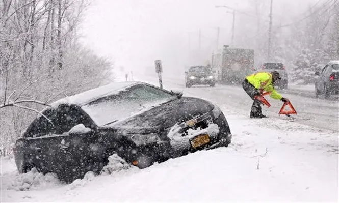 El noreste de Estados Unidos está paralizado por fuertes vientos y nevadas