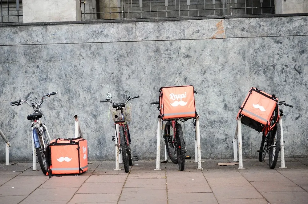 La dueña de PedidoYa reduce su participación en la colombiana Rappi.