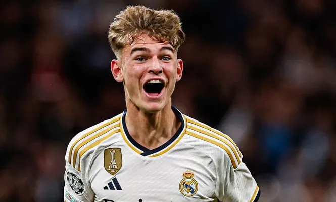 De la mano de Nico Paz.