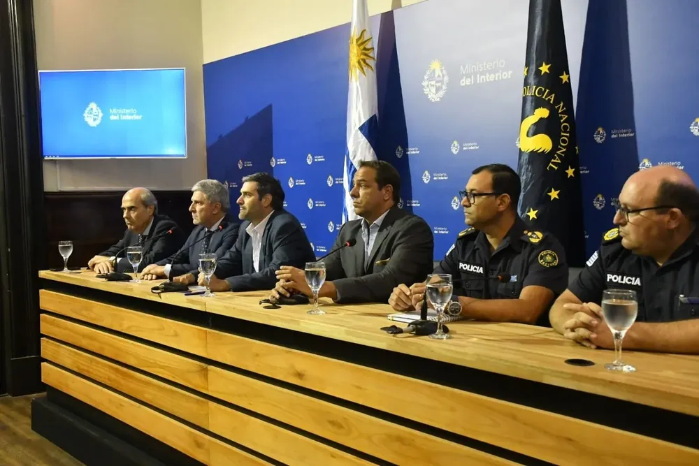 Abdala, Balbi, Martinelli, Ruglio y autoridades de Jefatura de Policía