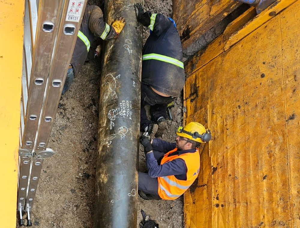 Reparación del oleoducto de Ancap