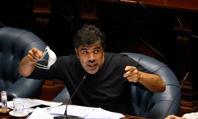 Parlamento votó venias para ascenso de coroneles y FA marcó diferencias éticas