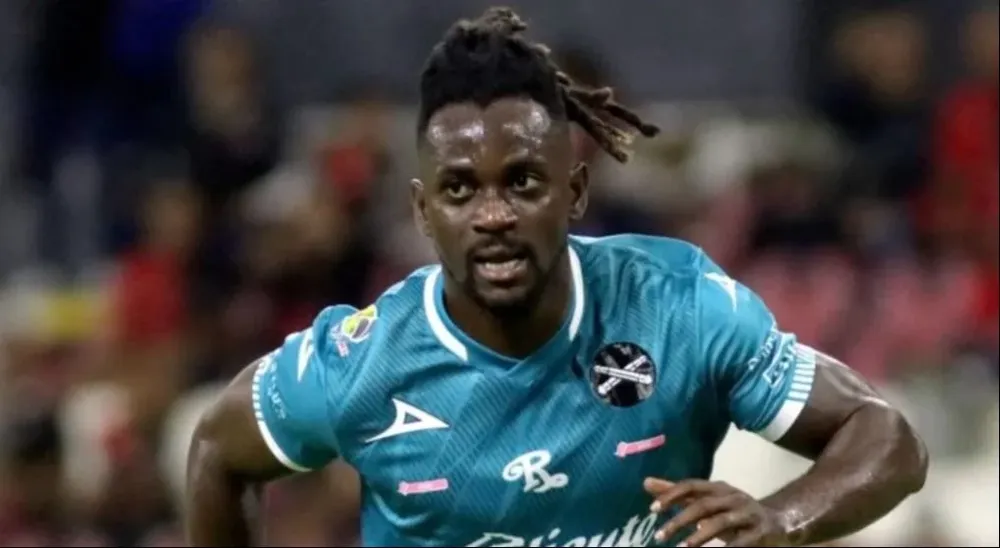 Ake Loba sigue sin jugar en México