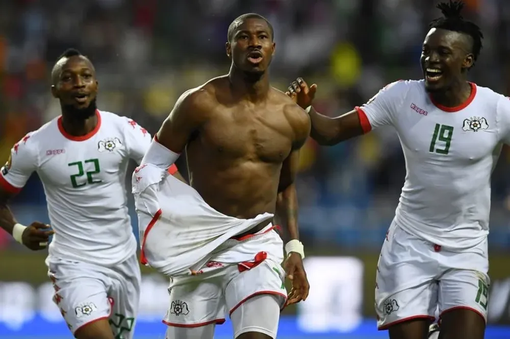 Prejuce Nakoulma marcó el segundo gol burkinés