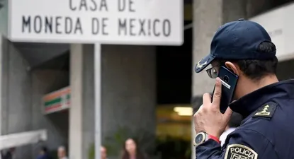 Los dos hombres huyeron antes de que la policía llegara al lugar de los hechos.