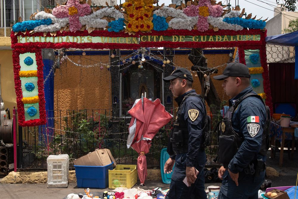 Policia votación.jpg