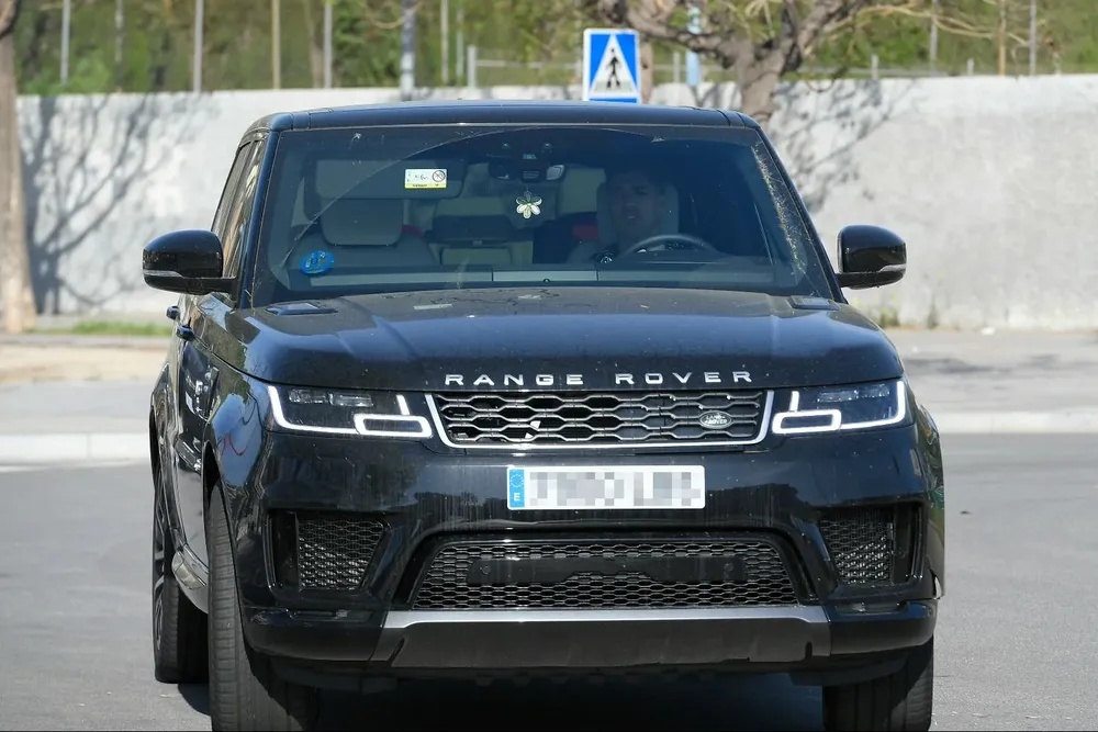 La llegada de Luis Suárez al complejo de Barcelona para los controles por el coronavirus