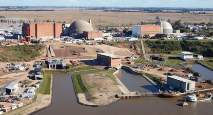 Javier Milei pretende vender el 41% de las acciones de la empresa nuclear Nucleoeléctrica Argentina S.A. (NASA) y destinar un 5% del capital al personal.