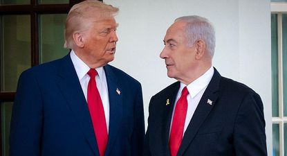 Algunos analistas creen que Netanyahu (dcha.) quiere evitar un acuerdo entre el gobierno de Trump y el régimen iraní.