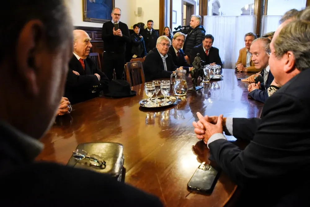 Quieren coalición en los 19 departamentos