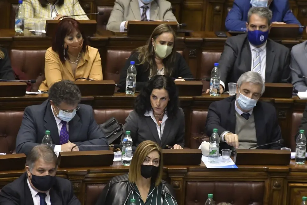 La interpelación a la ministra comenzó sobre las 10:30 de este miércoles