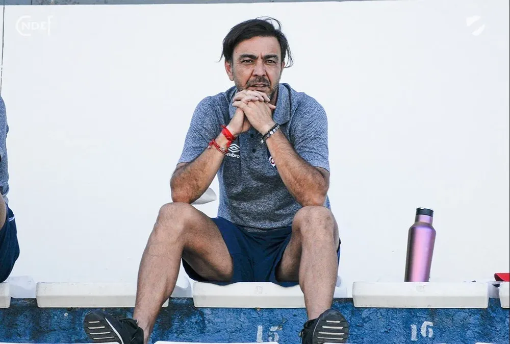 Álvaro Recoba, entrenador del equipo de Tercera de Nacional