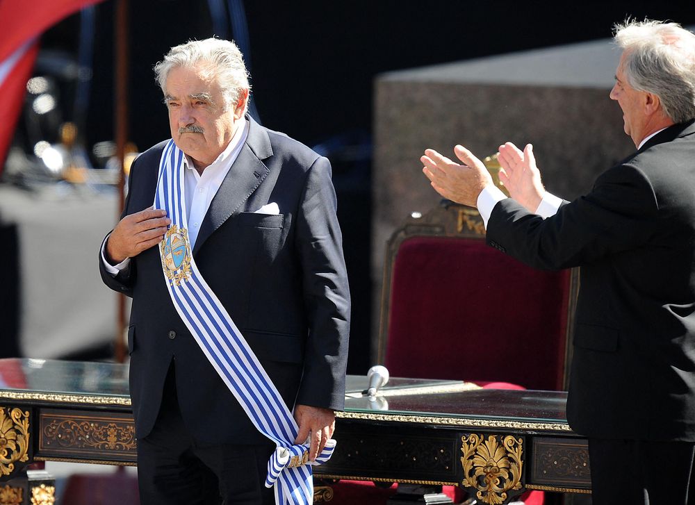 Sobre su presidencia, Mujica se reprochaba no haber logrado eliminar la pobreza en Uruguay; sus críticos lo acusaban de haber aumentado el déficit fiscal.