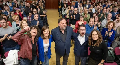 (I-D) La portavoz adjunta de Esquerra Republicana (ERC), Teresa Jordà, la secretaria general adjunta de ERC y portavoz del partido, Marta Vilalta, el presidente de Esquerra Republicana (ERC), Oriol Junqueras, el presidente de la Generalitat de Catalunya, Pere Aragonès, y la consellera de la Presidencia del Govern de la Generalitat de Catalunya, Laura Vilagrà