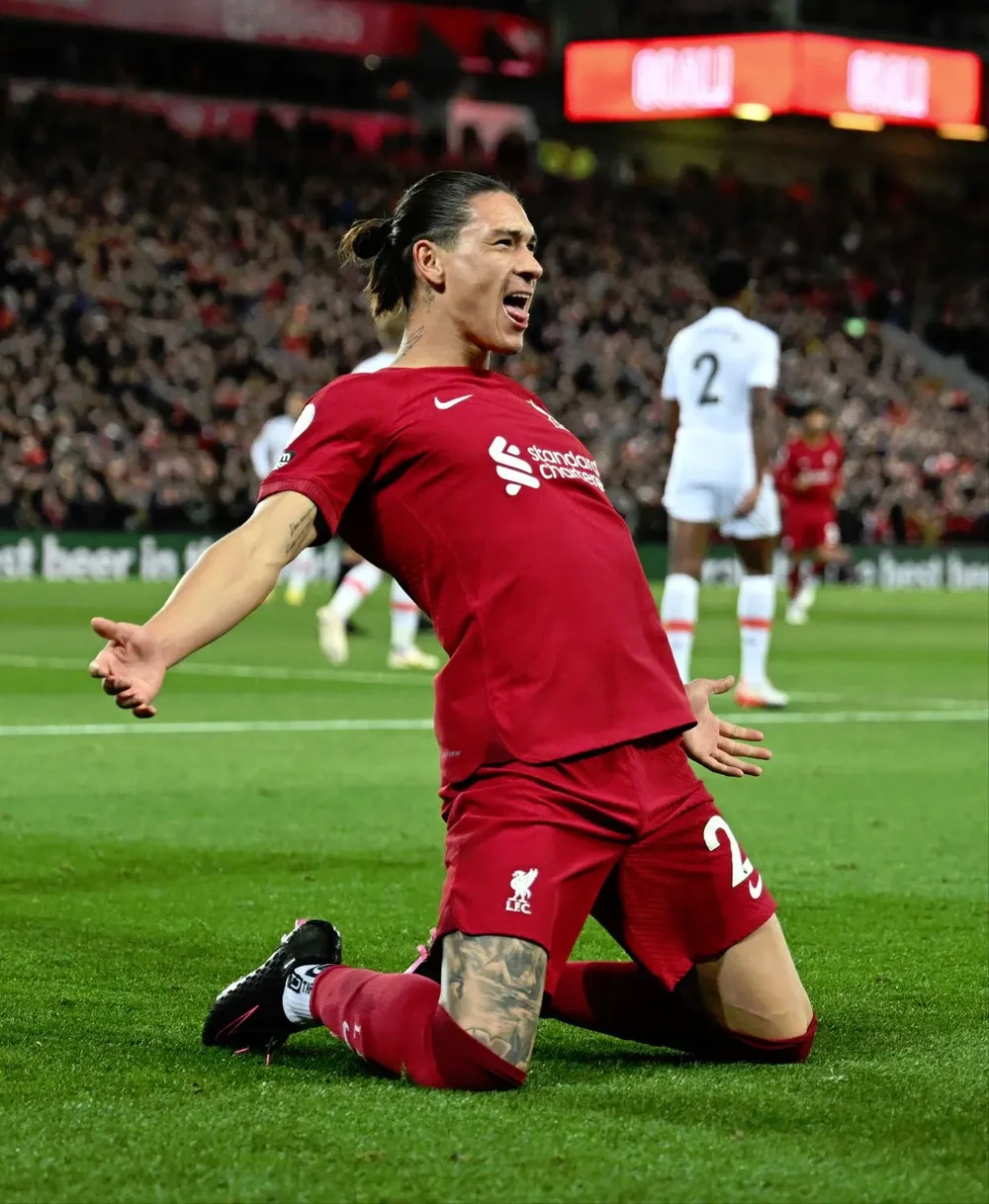 Darwin Núñez celebra para Liverpool