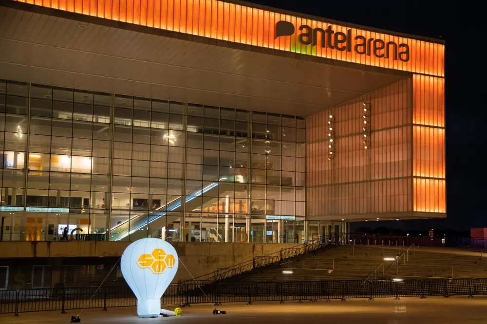 Fachada del Antel Arena