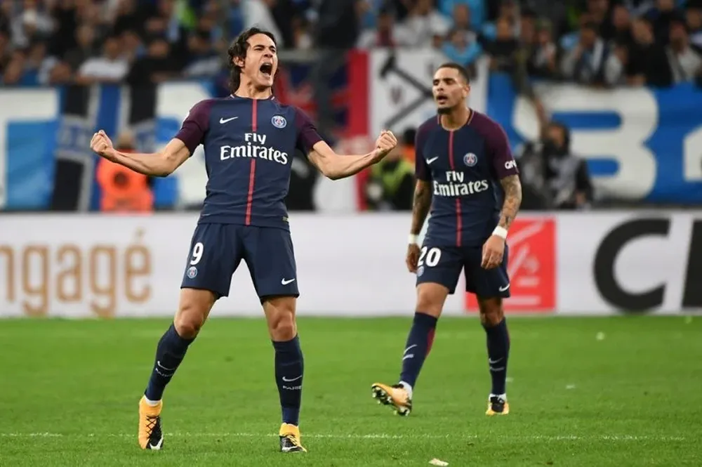 Edinson Cavani anotó en la hora el empate para PSG en Marsella