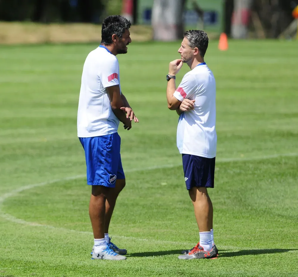 Gustavo Munúa y Miguel Herrera en Los Céspedes