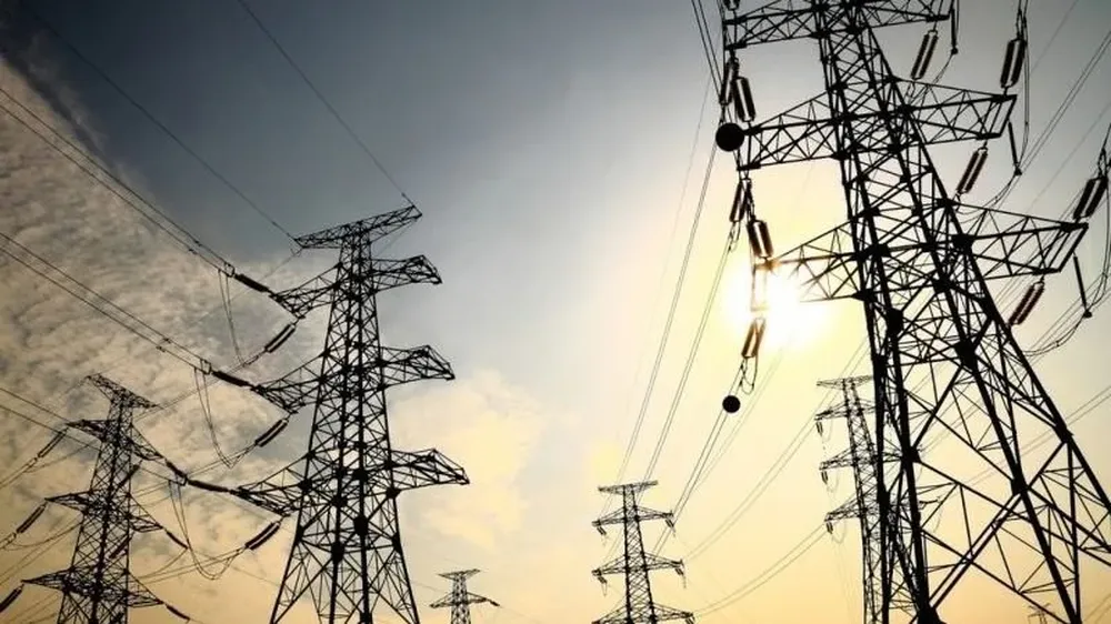 Cables de alta tensión. (Archivo)