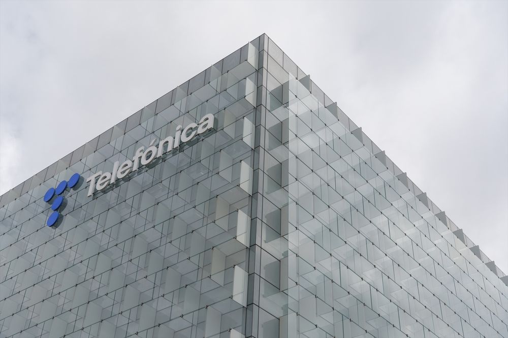 Exterior de la sede de Telefónica, en el ensanche de Las Tablas.