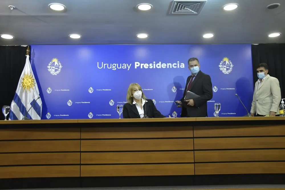 Carolina Cosse, Yamandú Orsi y Andrés Lima