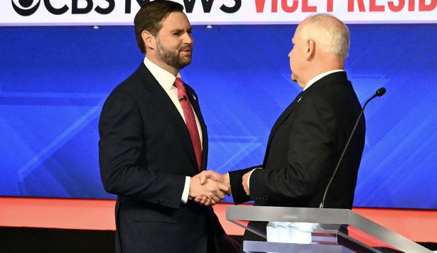 Vance y Walz se dieron la mano al inicio del debate