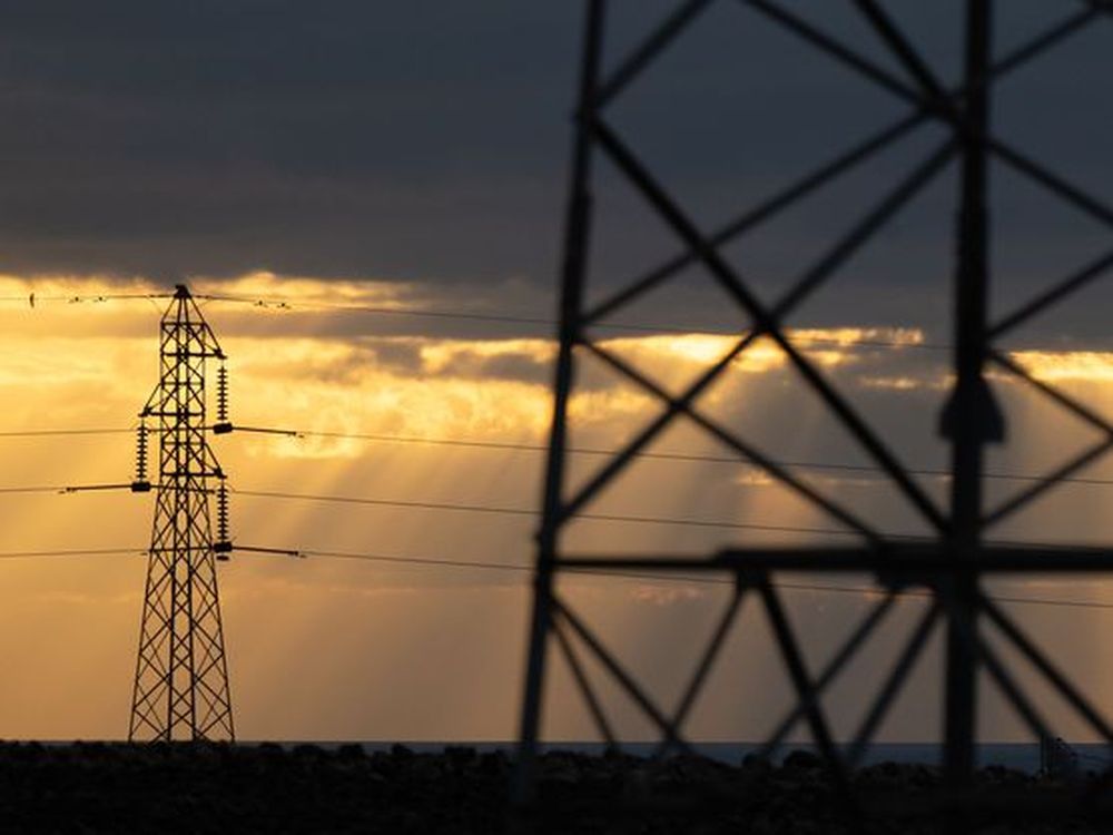 Tendidos eléctricos en Fuerteventura, en las Islas Canarias. EFE