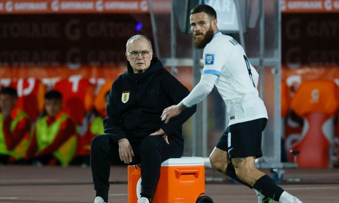Marcelo Bielsa y Nahitan Nández