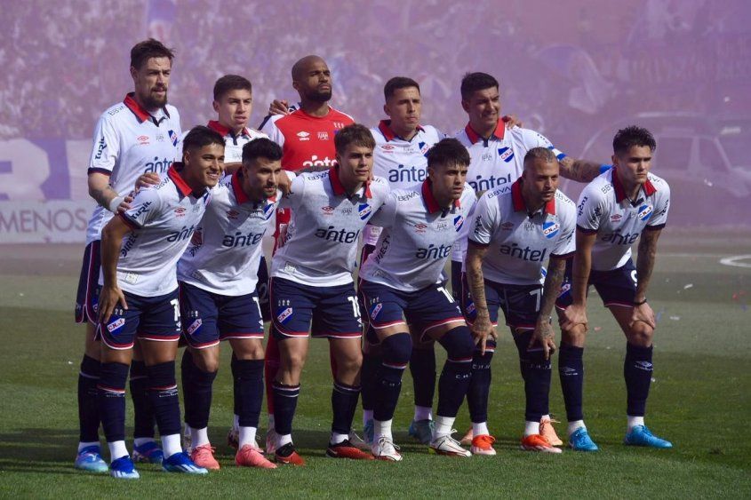 El equipo de Nacional que comenzó jugando el clásico ante Peñaron en el Gran Parque Central