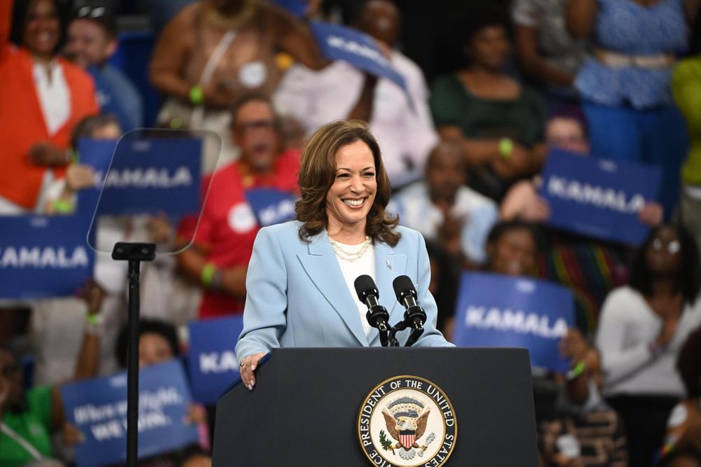 La vicepresidenta Kamala Harris en un acto de campaña en Atlanta, Georgia, el 30 de julio de 2024