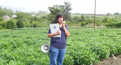 El Observador | Virginia Olivieri condujo la recorrida por los ensayos
