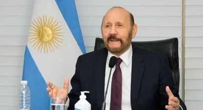 Denunciaron a Gildo Insfrán y a su hija por presuntas agresiones contra un militante libertario.