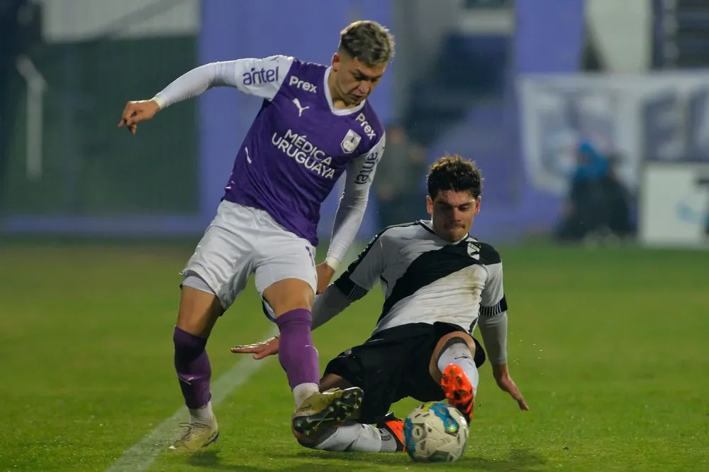Defensor Sporting enfrenta a Danubio
