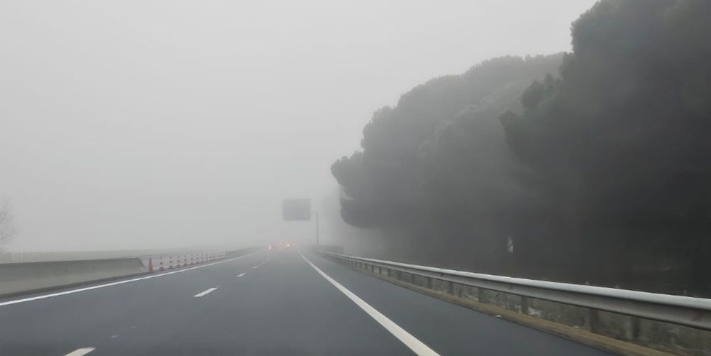 Galicia y varias provincias en alerta por niebla, lluvias y fuertes vientos.