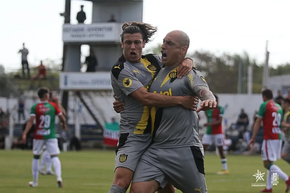 Canobbio y Nahuelpán, figuras de Peñarol