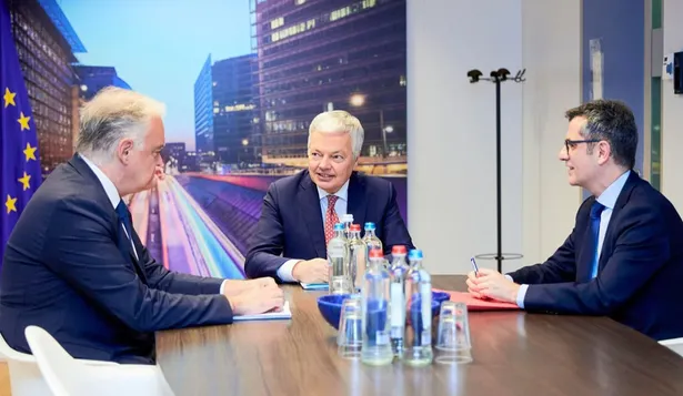 Estaban González Pons, Didier Reynders y Féliz Bolaños.