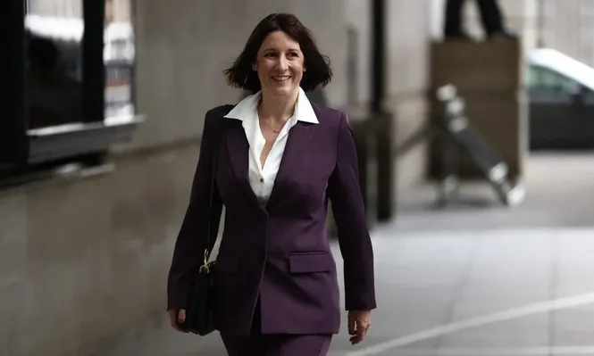 Rachel Reeves, ministra de Hacienda del “gabinete en las sombras laborista”, criticó el deslucido desempeño de la economía.