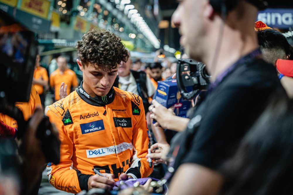 Lando Norris pelea por el campeonato.