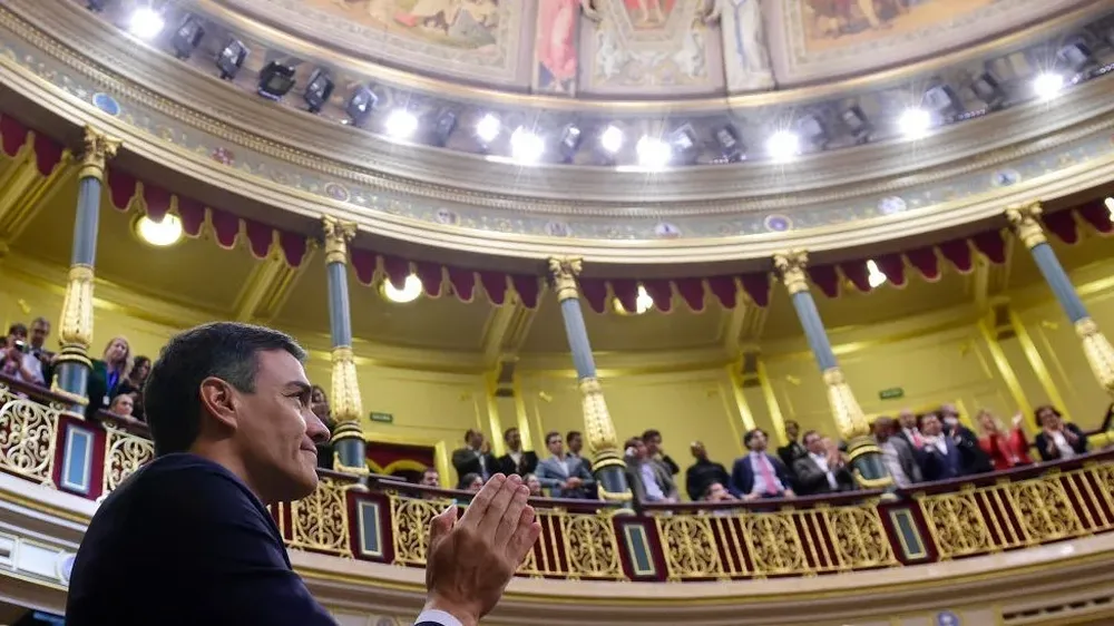 Pedro Sánchez es el primer presidente del gobierno español en llegar al poder tras una moción de censura.