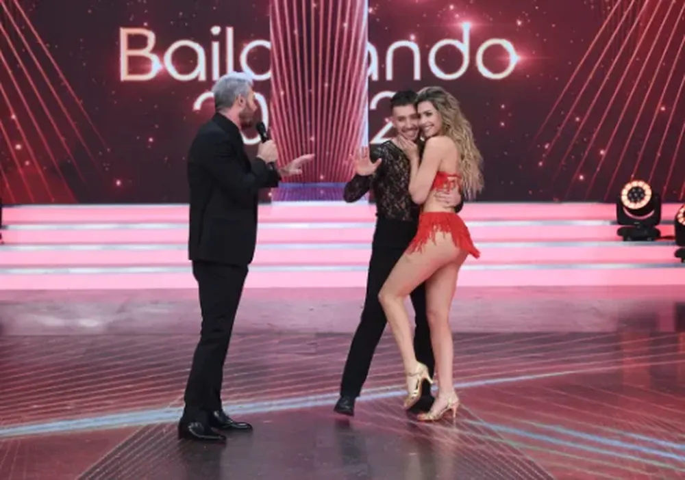 Millet Figueroa acapara la atención de Tinelli cada vez que baila.
