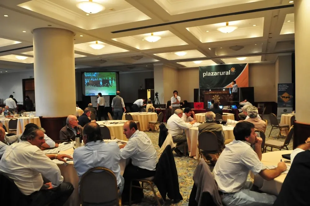 El remate se desarrolló en el hotel Sheraton