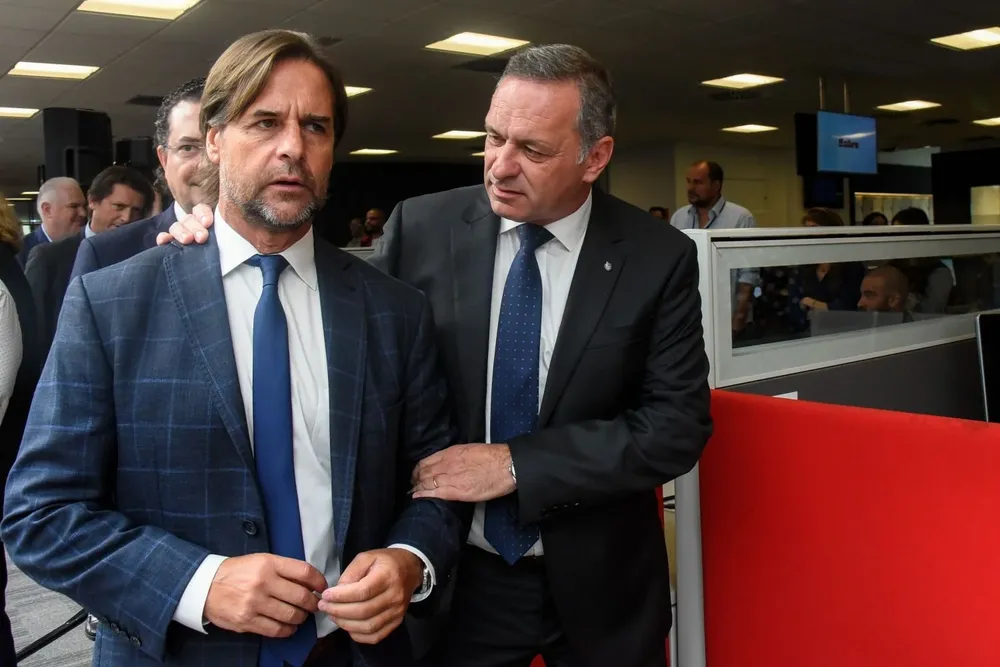 El presidente de la República Luis Lacalle Pou y el secretario de Presidencia Álvaro Delgado