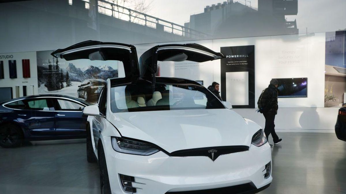 Las ventas de Tesla se desplomaron un 45% en Europa: las razones que ...
