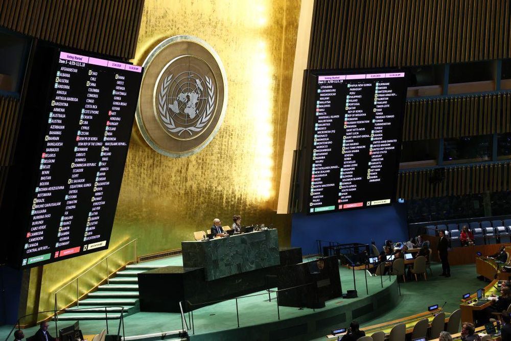 La propuesta en la Asamblea General de la ONU fue aprobada con la abstención de Estados Unidos, que se alineó con Rusia en el Consejo de Seguridad.